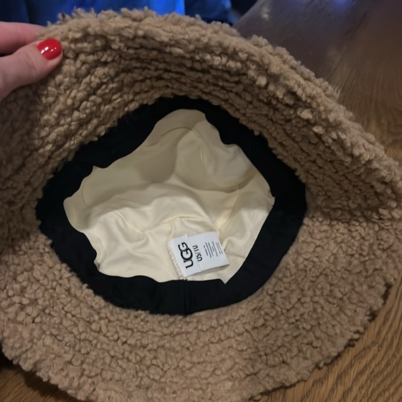Ugg Sherpa bucket hat - Picture 3 of 4